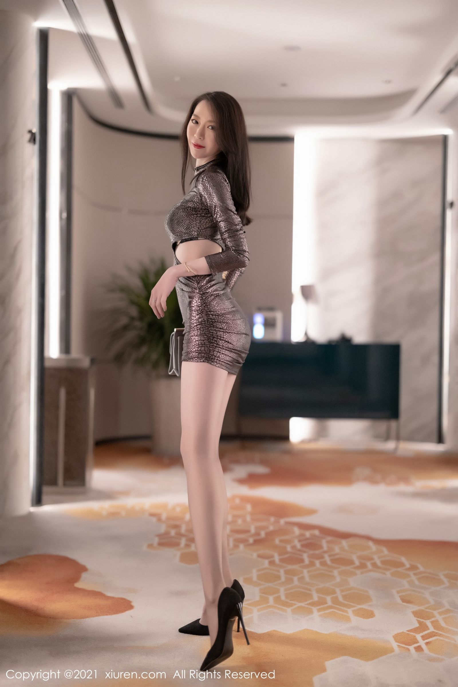 Vol. 03870 梦心月(74P) 2/74