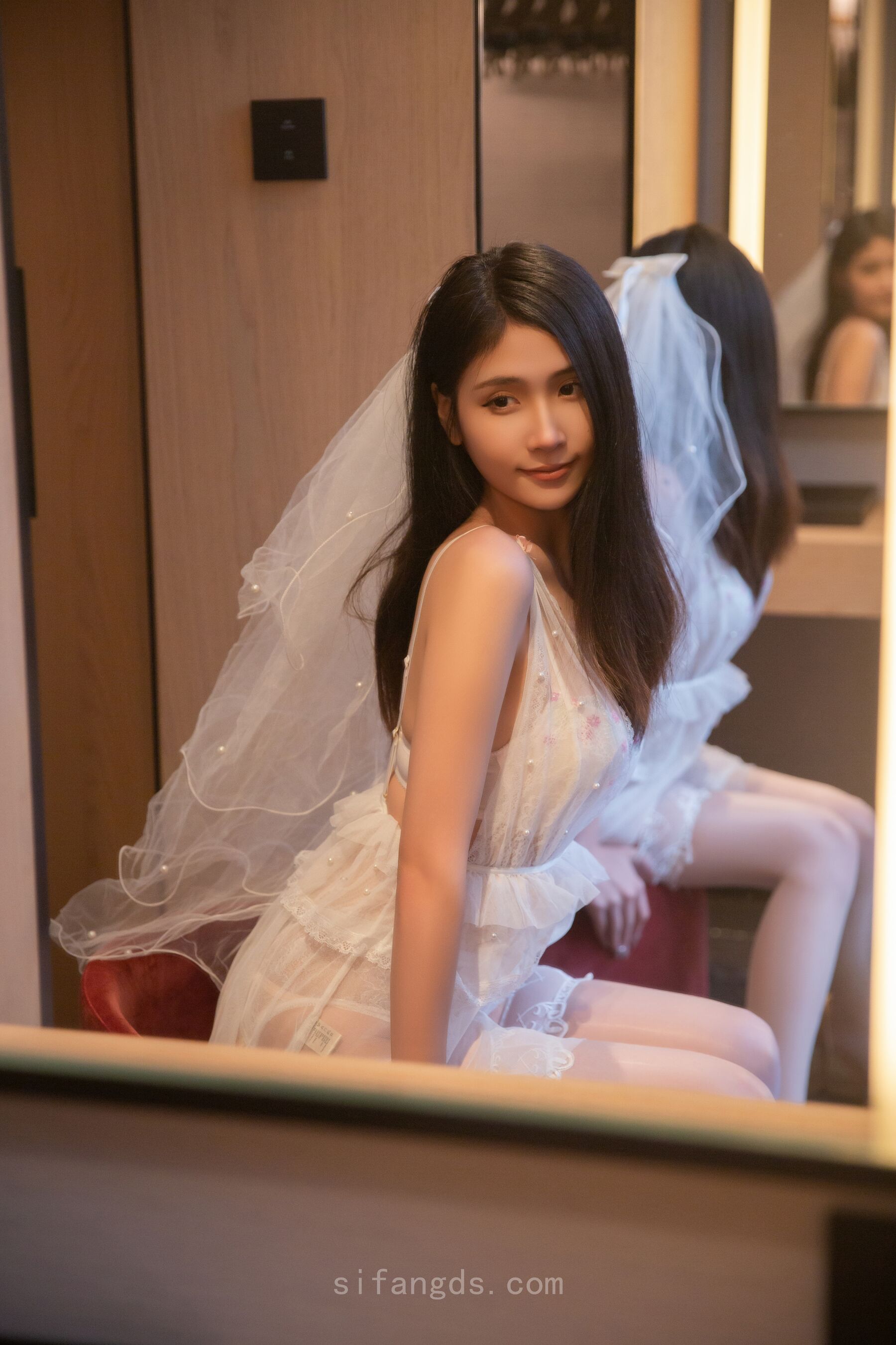 Vol. 09272 刘婷婷《私购流出》(80P + 3V) 2/80