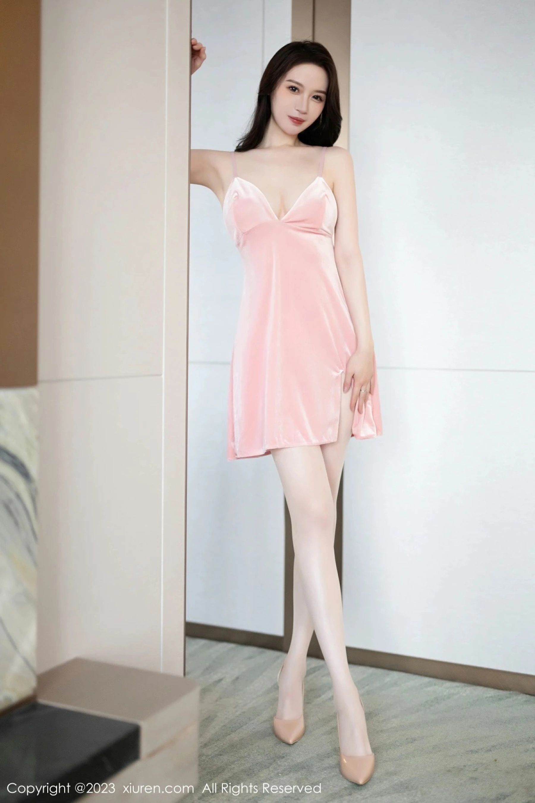 Vol. 07182 梦心玥(84P) 2/84