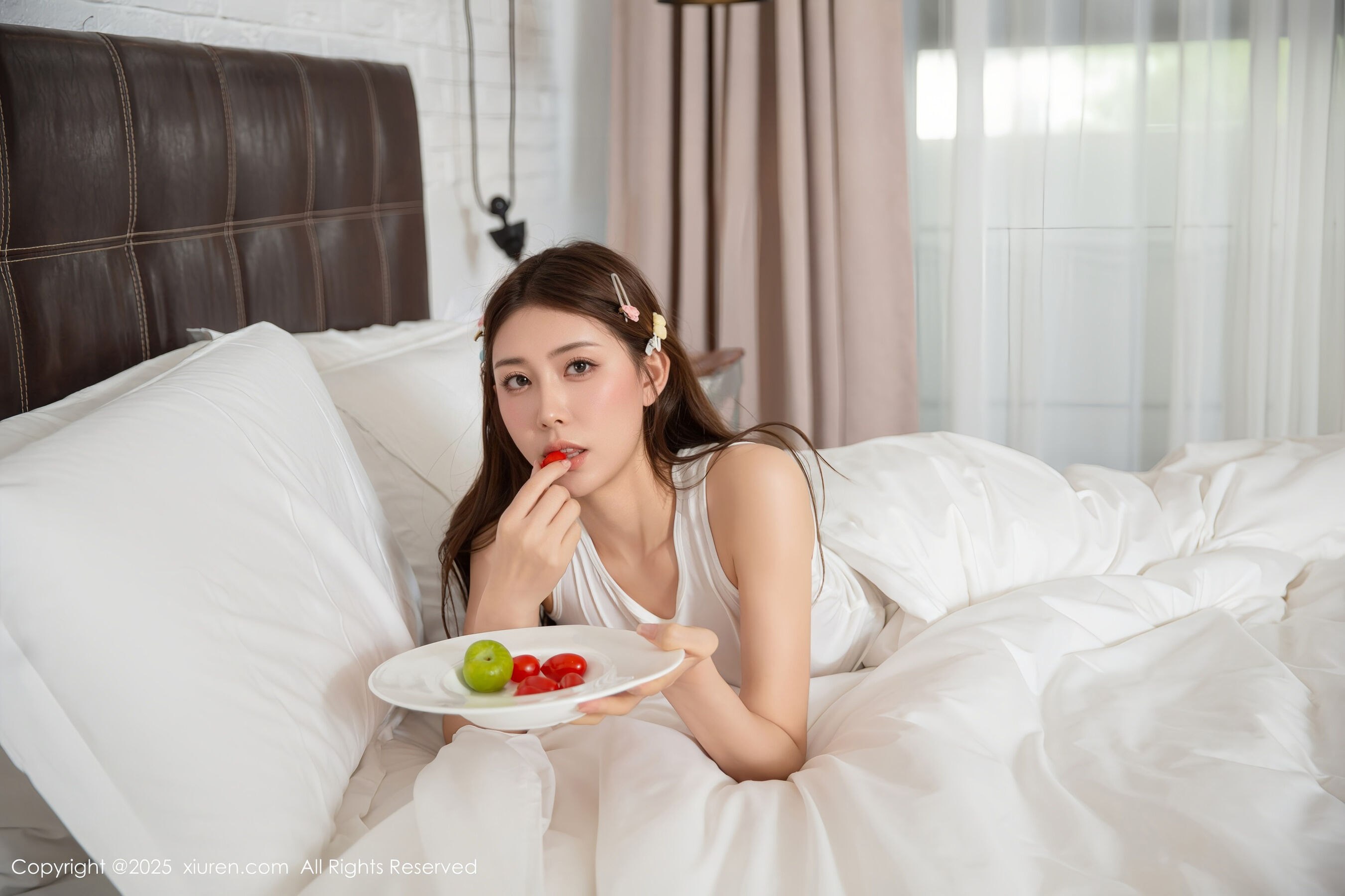 Vol. 10679 悦兮(73P) 2/73