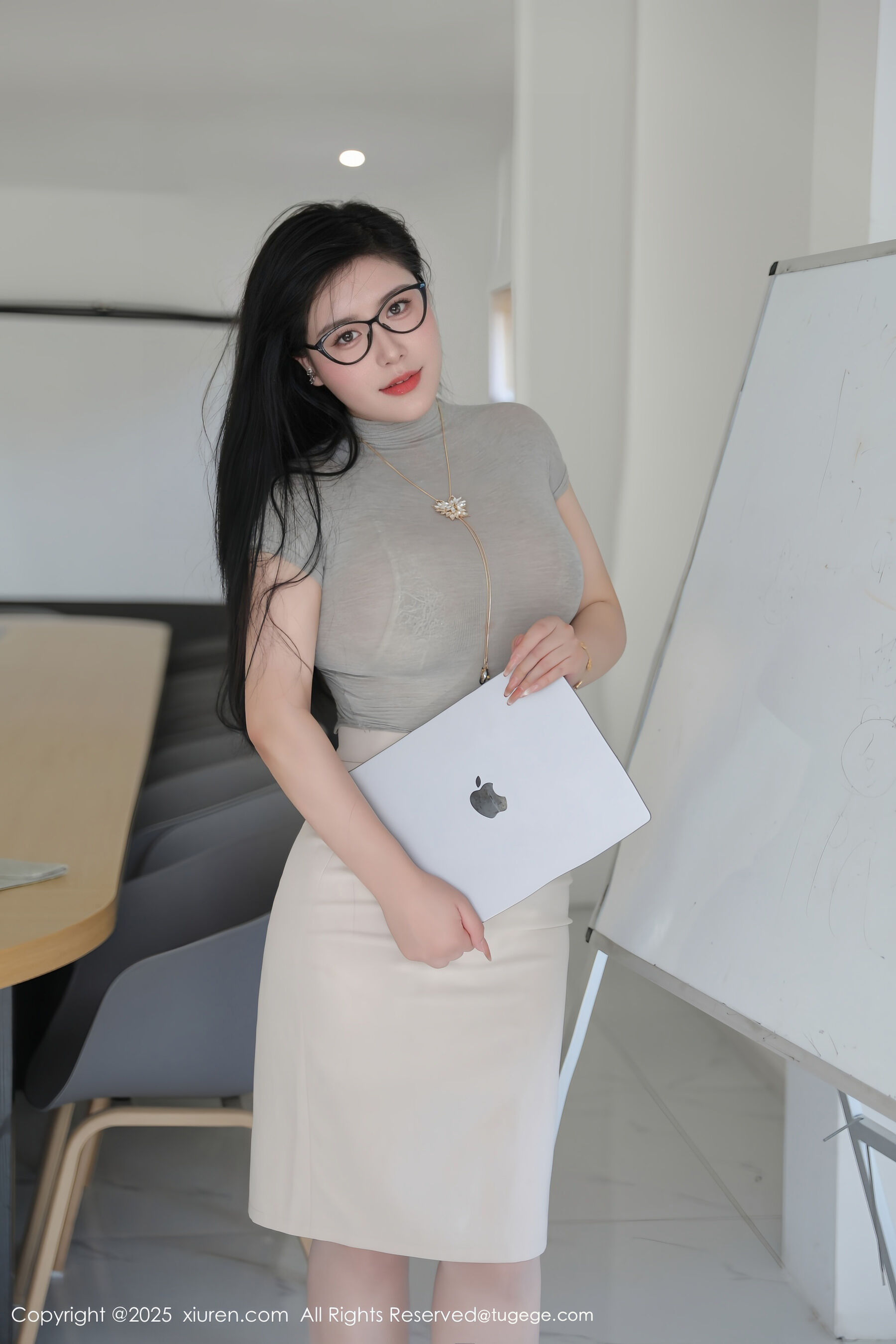 Vol. 10488 王婉悠Queen(81P) 2/81