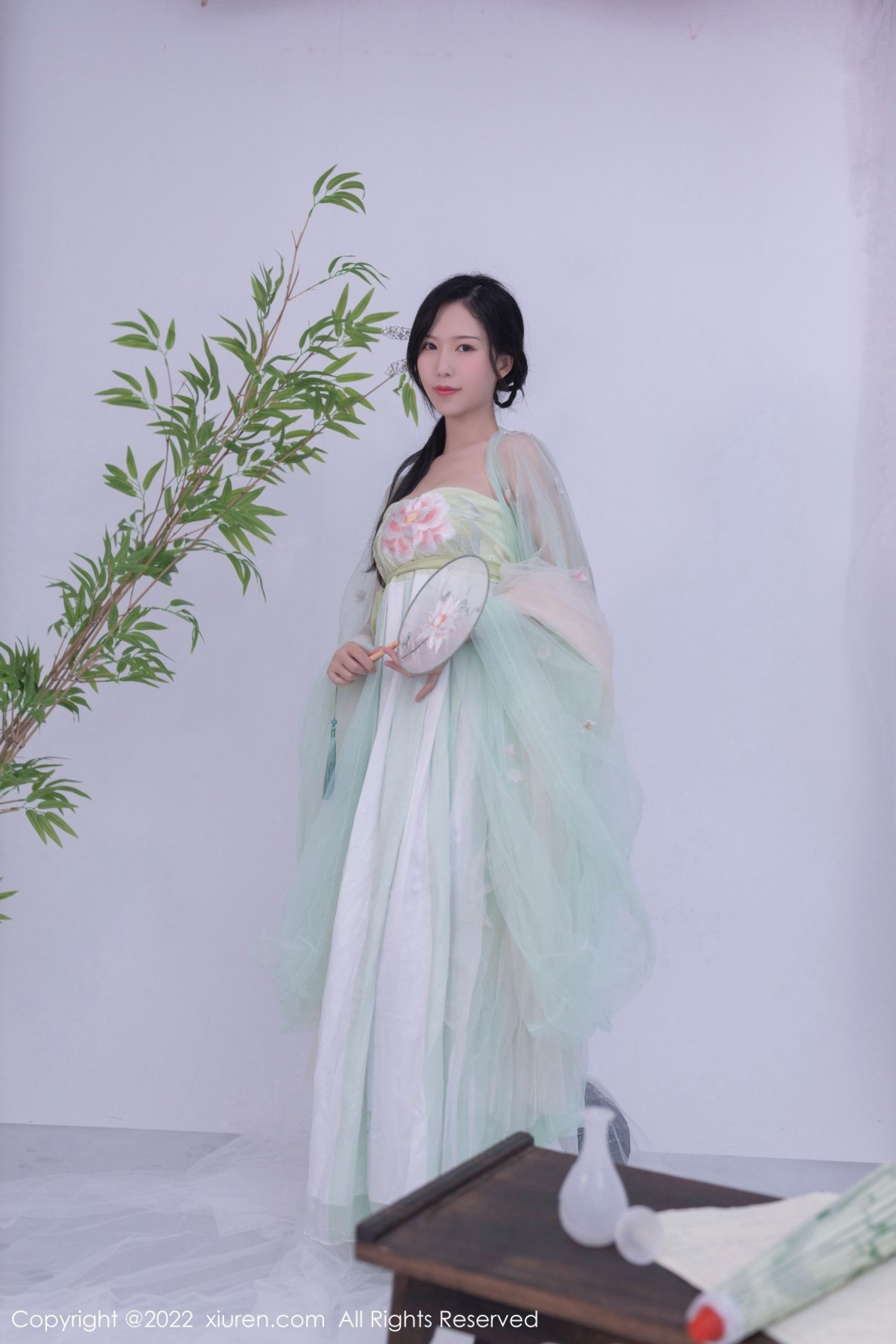 Vol. 05345 利世(73P) 2/73