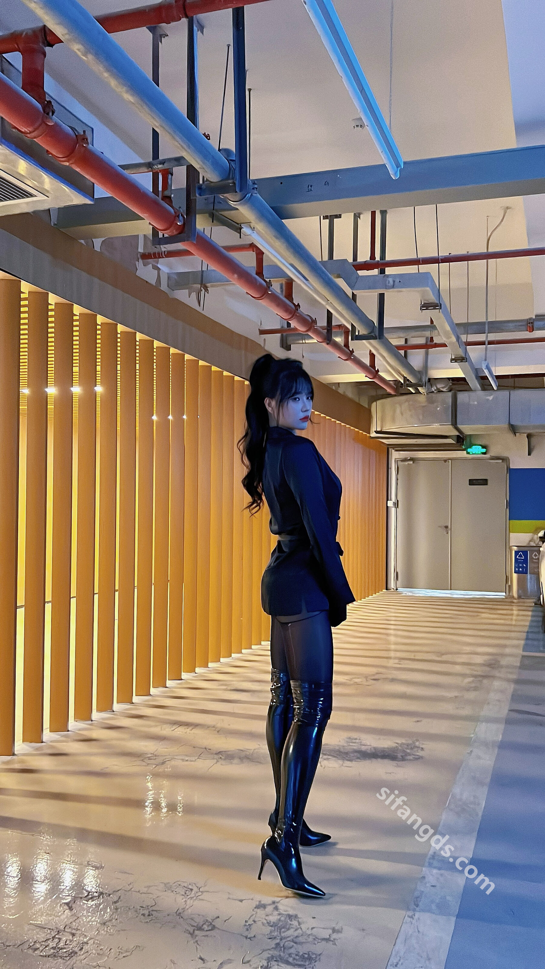Vol. 9275 娜比《私购流出》(161P + 6V) 6/161