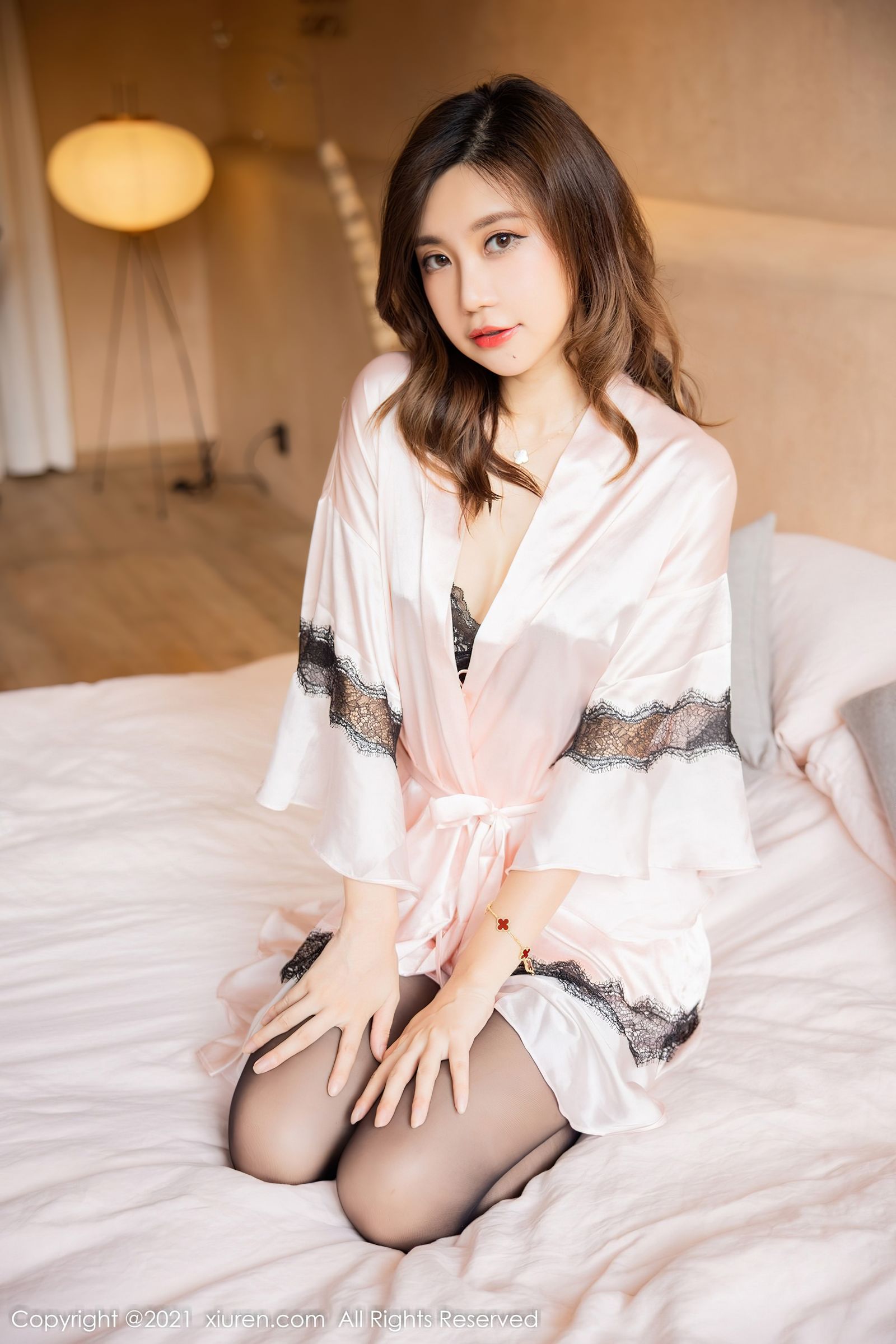 Vol. 04398 绮里嘉ula(44P) 2/44