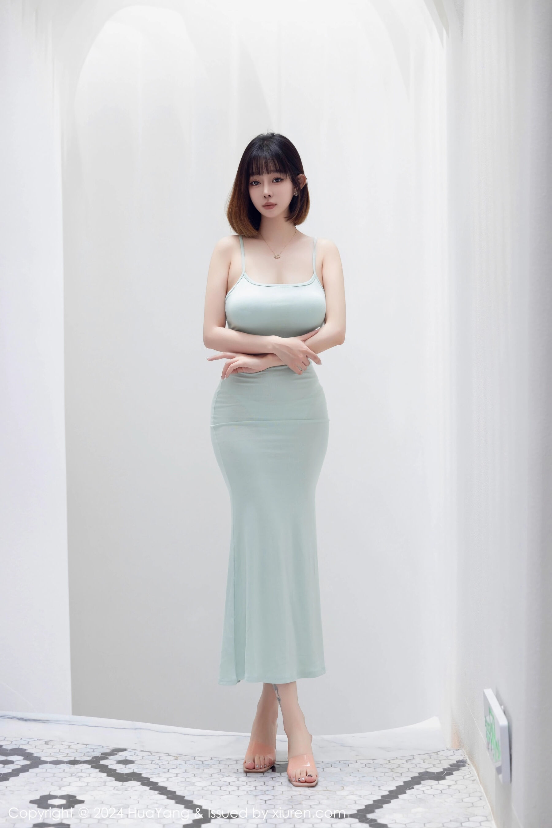 Vol. 0586 王雨纯(95P) 2/95