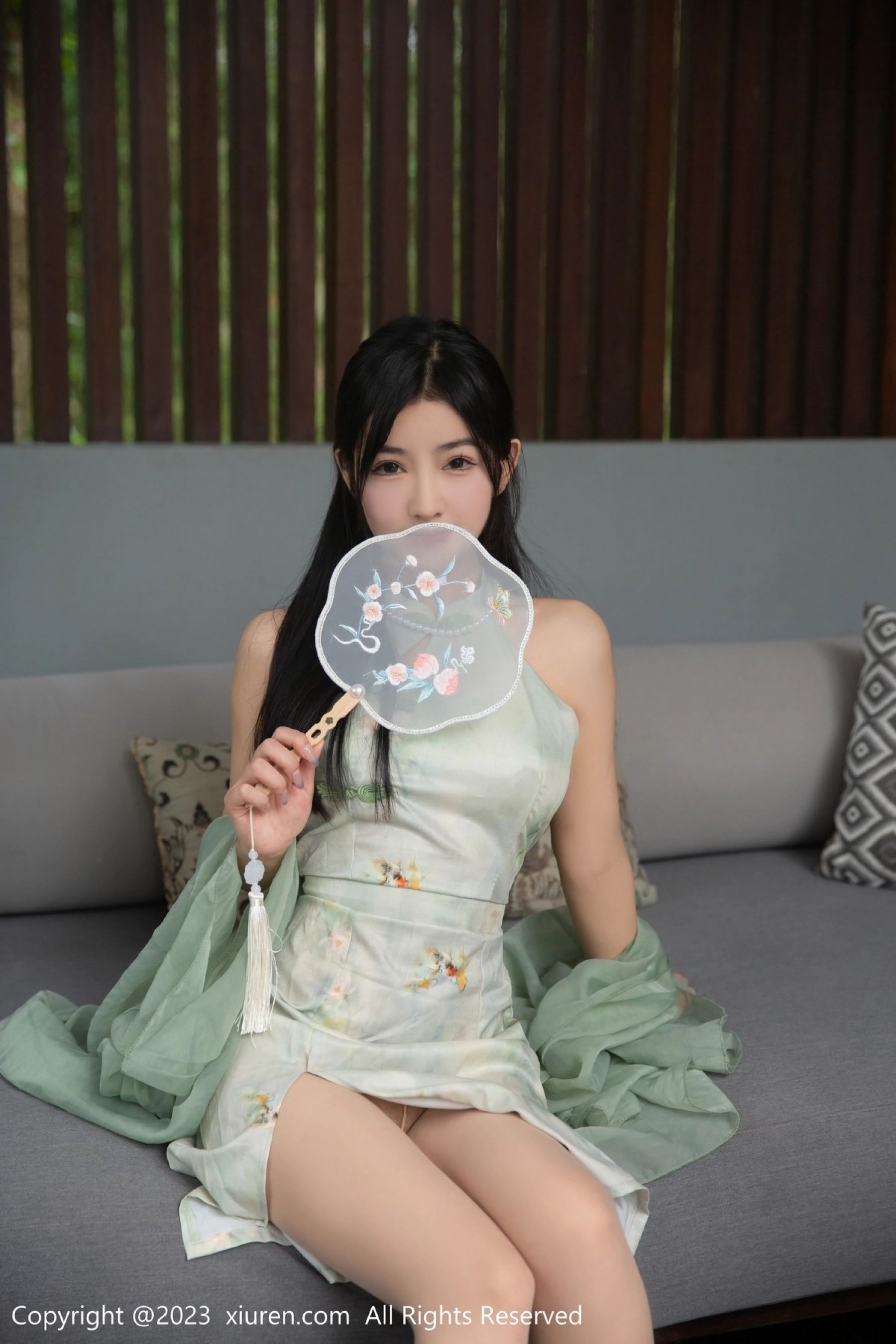 Vol. 06880 谭小灵(81P) 3/81