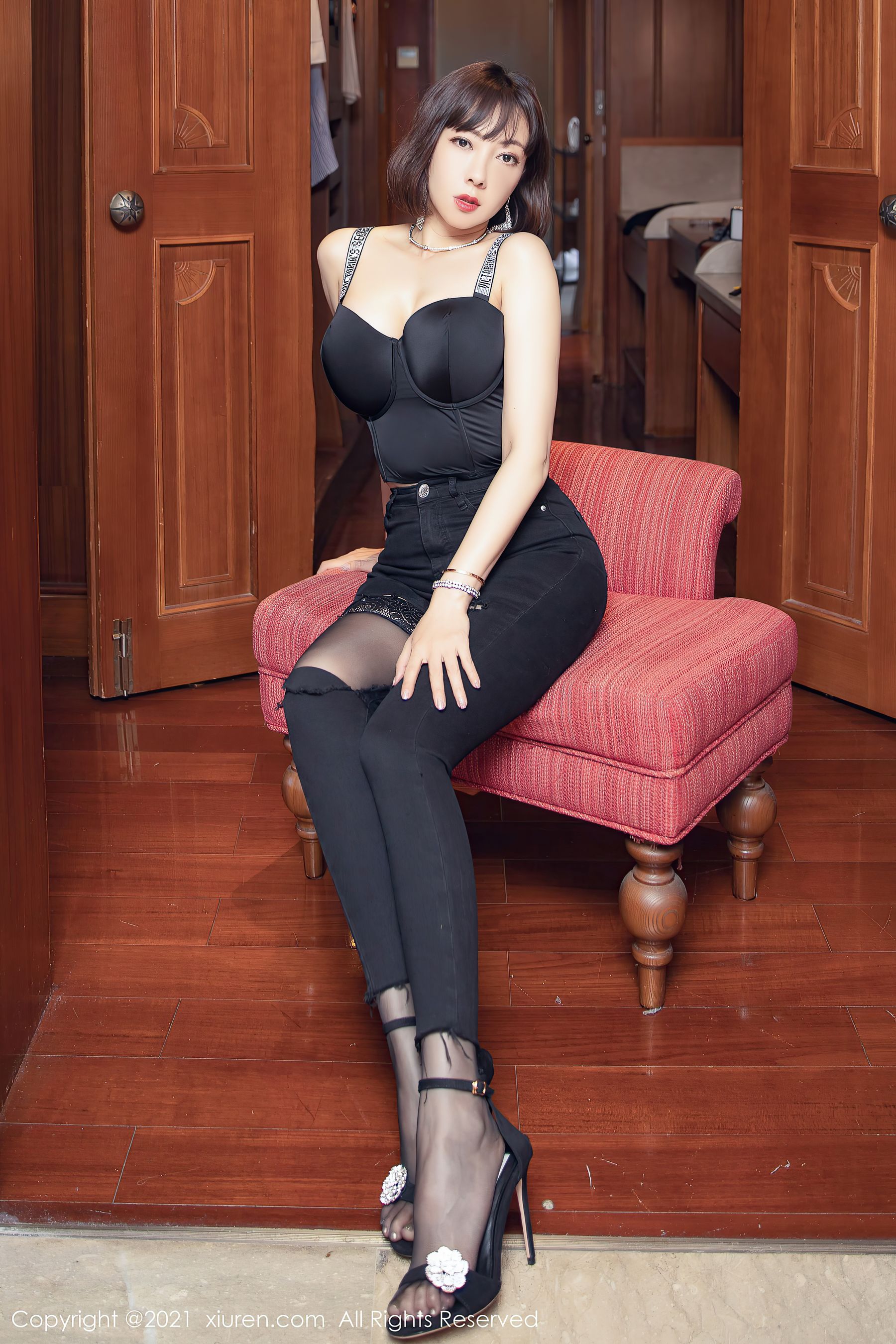Vol. 04277 果儿Victoria(49P) 2/49