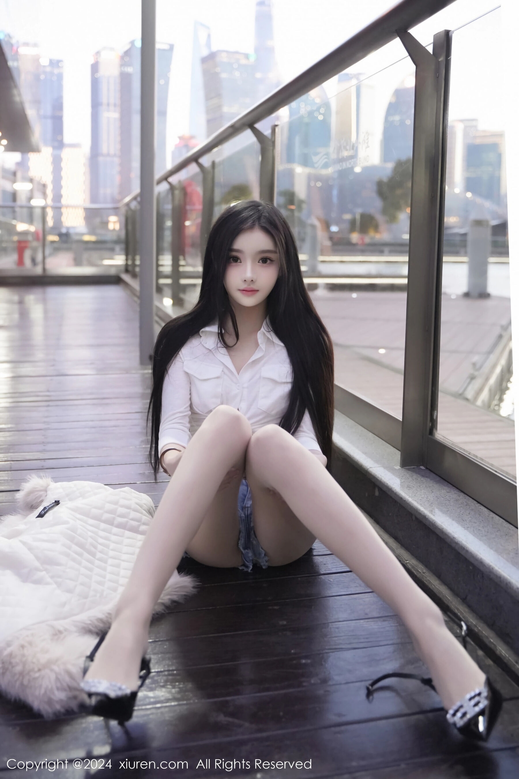 Vol. 08261 龙雪儿(78P) 2/78