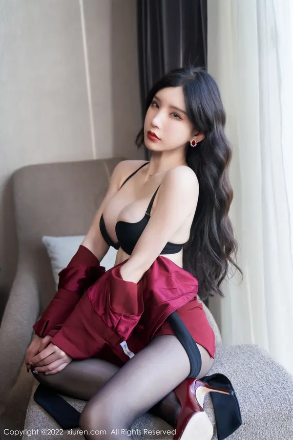Vol. 04877 周于希Sally(77P)