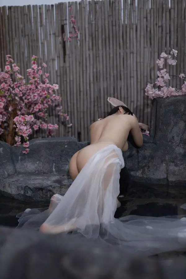 Vol. 8927 鱼子酱Fish《花想容》(120P)