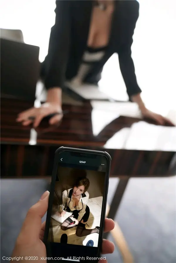 Vol. 02885 周于希Sandy(114P)