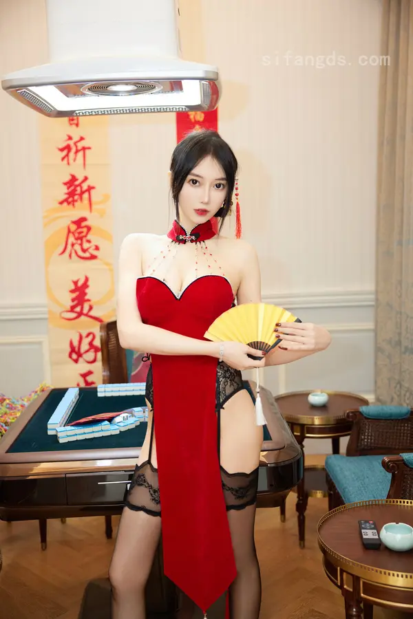 玥儿玥er《私购流出》(67P + 5V)
