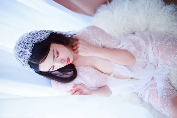 Vol. 01715 金静熙(51P)