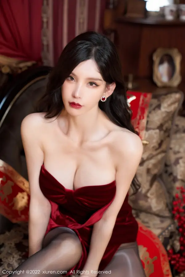 Vol. 04545 周于希Sally(84P)