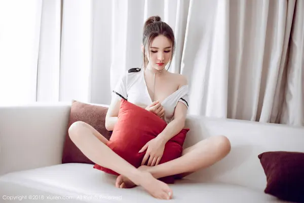 Vol. 01082 SOLO-尹菲(34P)