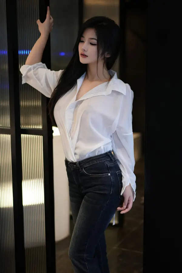 Vol. 07645 谭小灵《私购流出》(117P)