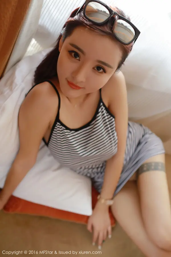 Vol. 0060 佳佳JiaJia(57P)