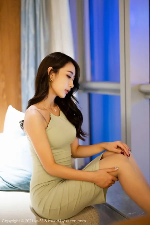 Vol. 0561 萌白酱(66P)