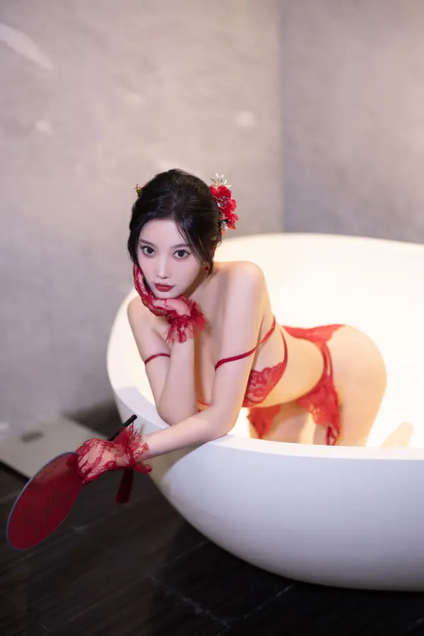 Vol. 1184 杨晨晨《私购流出》(103P + 2V)