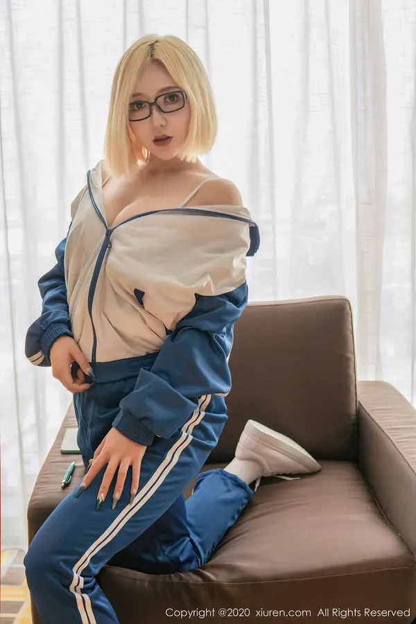 Vol. 02945 文静儿(56P)