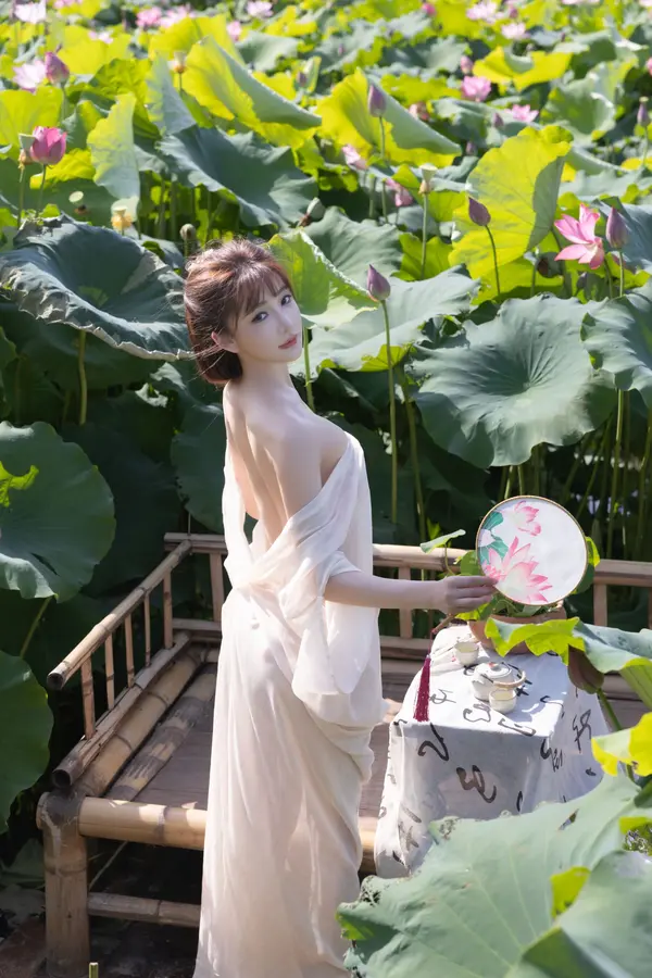 Vol. 10630 陆萱萱《私购流出》(91P)