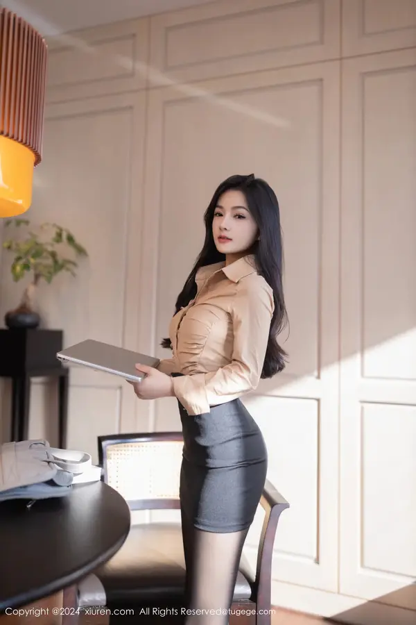 Vol. 08835 谭小灵(81P)