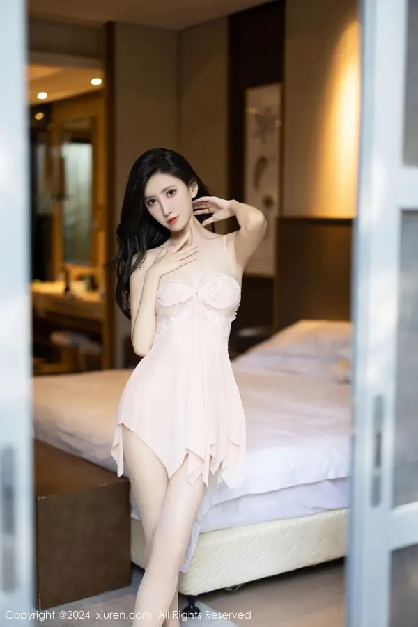 Vol. 08183 章芃芃(83P)