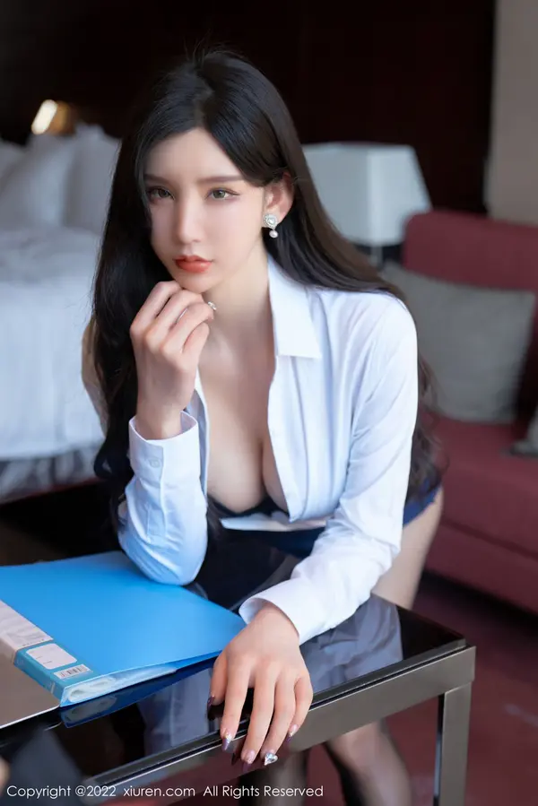 Vol. 04708 周于希Sally(83P)