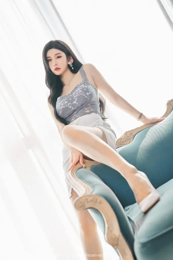 Vol. 06811 周于希Sally(101P)