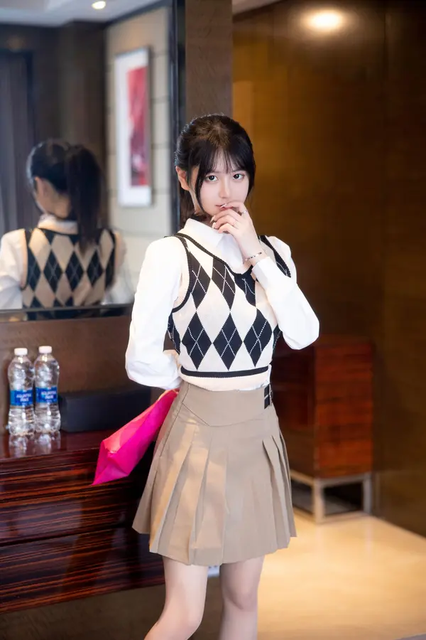 谢小蒽《电动棒》(139P + 4V)