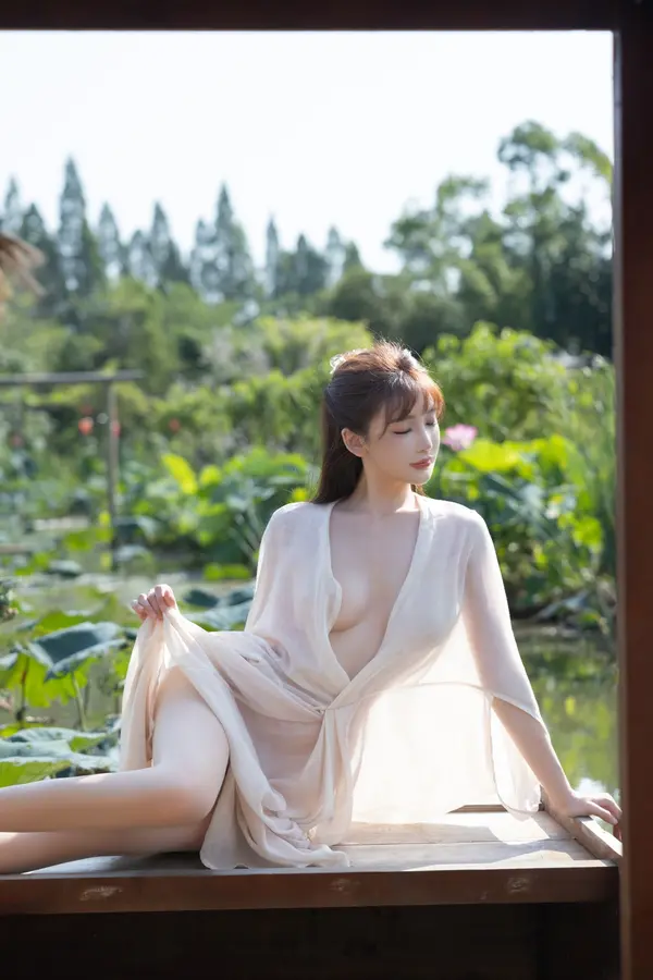 Vol. 10630 陆萱萱《私购流出》(91P)