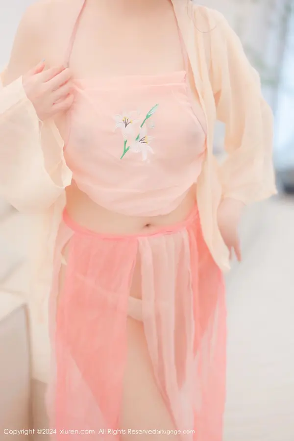Vol. 08906 软软酱(90P)