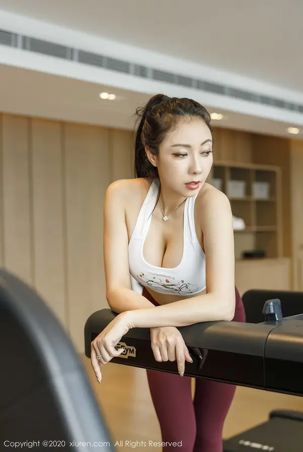 Vol. 02332 果儿Victoria(57P)