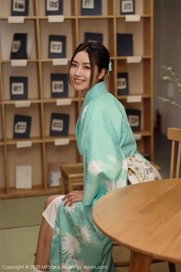 Vol. 0332 方子萱(73P)