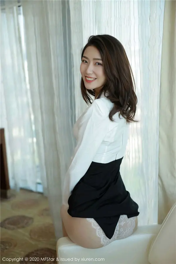 Vol. 0350 方子萱(67P)