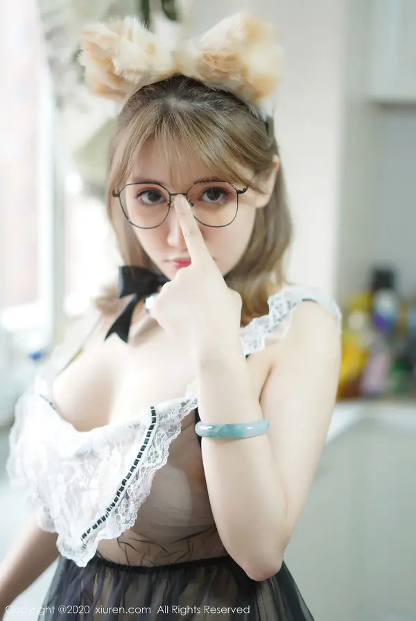 Vol. 02303 K8傲娇萌萌Vivian(43P)