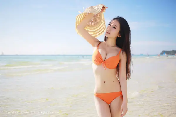 Vol. 00028 小小白思宜(59P)