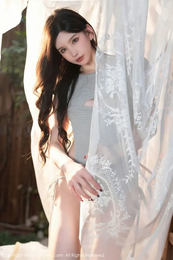 Vol. 05040 周于希Sally(71P)