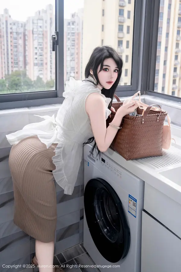 Vol. 11010 汐汐爱吃草莓(84P)