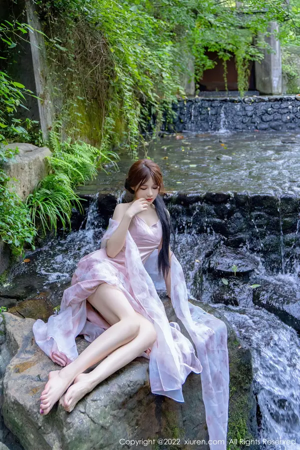 Vol. 5690 婠婠么(82P)
