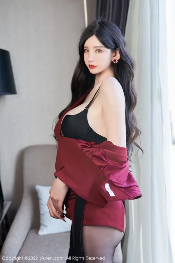 Vol. 04877 周于希Sally(77P)