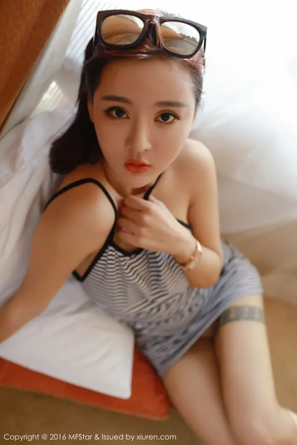 Vol. 0060 佳佳JiaJia(57P)