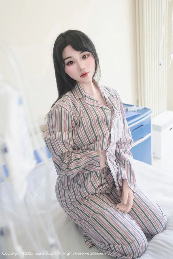 Vol. 10648 汐汐爱吃草莓(81P)
