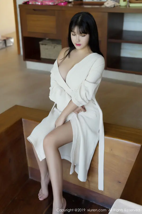 Vol. 01603 小尤奈(51P)