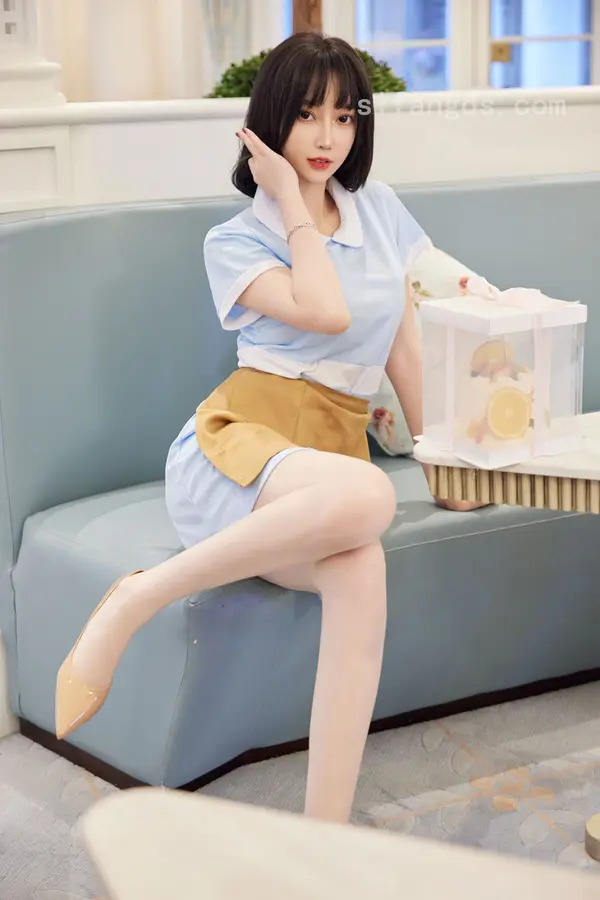 玥儿玥er《私购流出》(82P + 4V)