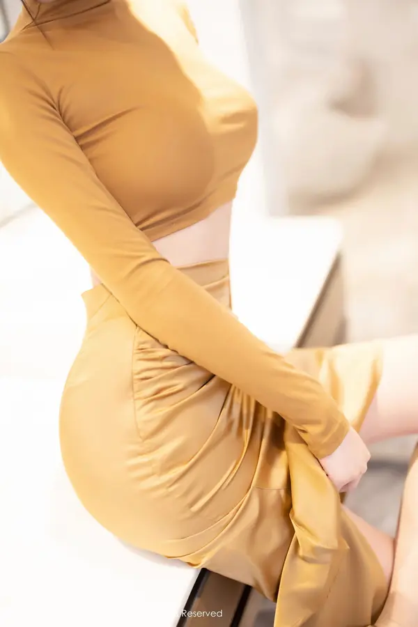 Vol. 08574 玥儿玥(82P)