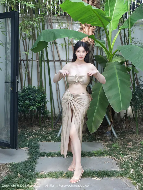Vol. 10618 梨霜儿(85P)