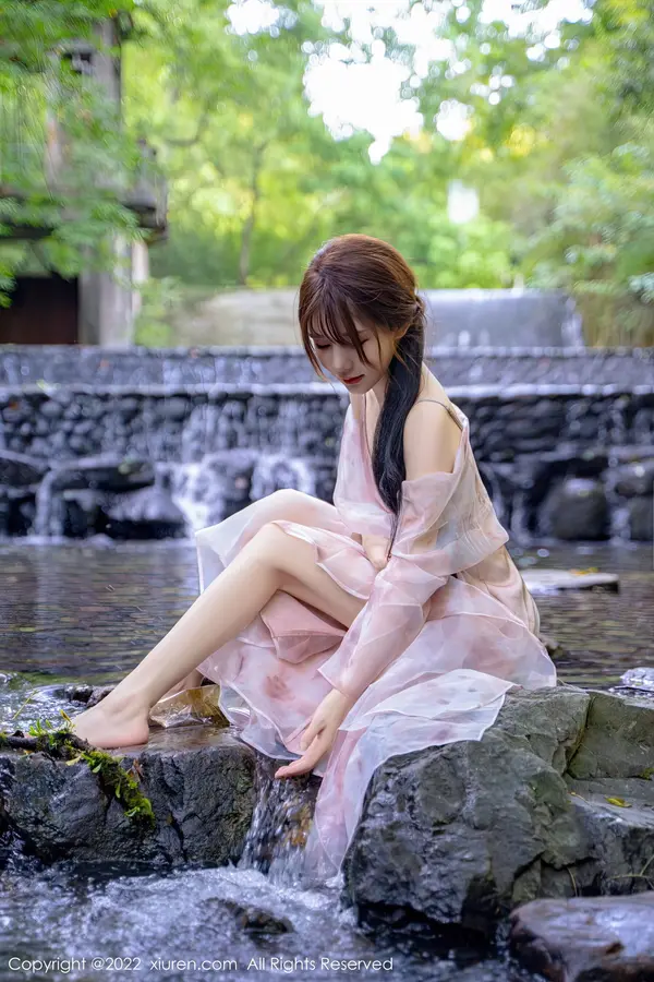 Vol. 5690 婠婠么(82P)