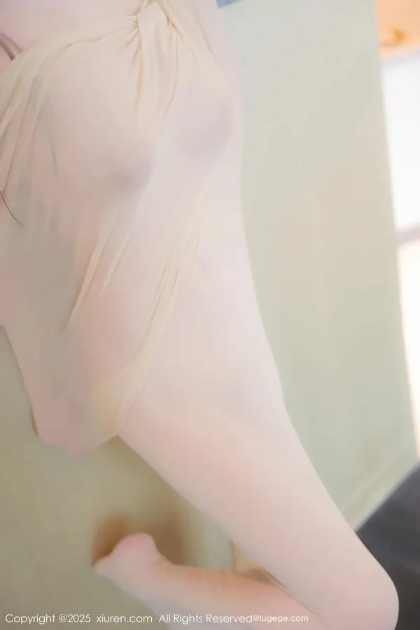 Vol. 09825 余安安(84P)