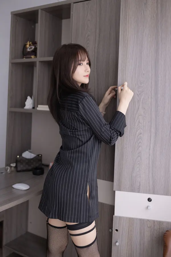 鱼子酱Fish《隐蔽的房间》(150P)
